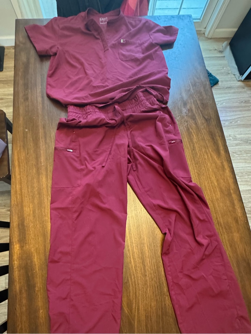 Easy Stretch women’s scrub set wide leg size L in color wine